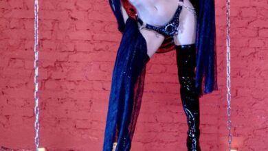 domina-holy-rose-fury